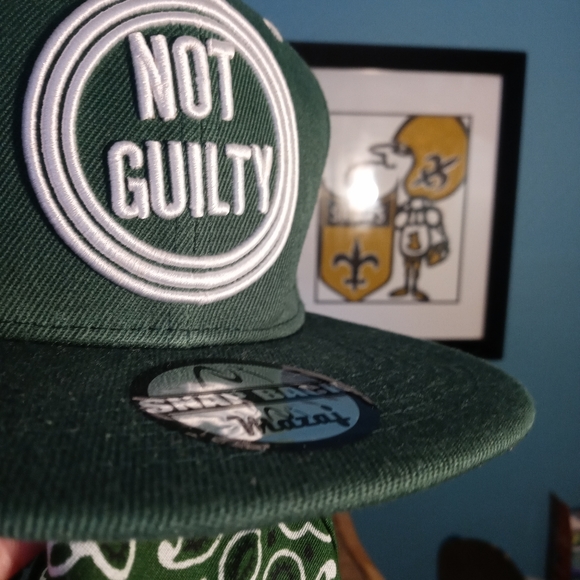 NWOT "NOT GUILTY" snapback Hat - Picture 6 of 9